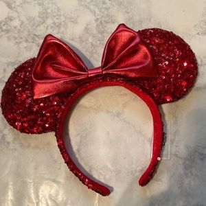 Disney Parks Redd Ears